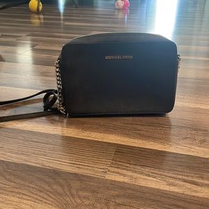 Michael kors crossbody
